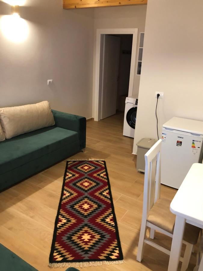 Apartment Amazing Familiar And Sarandë