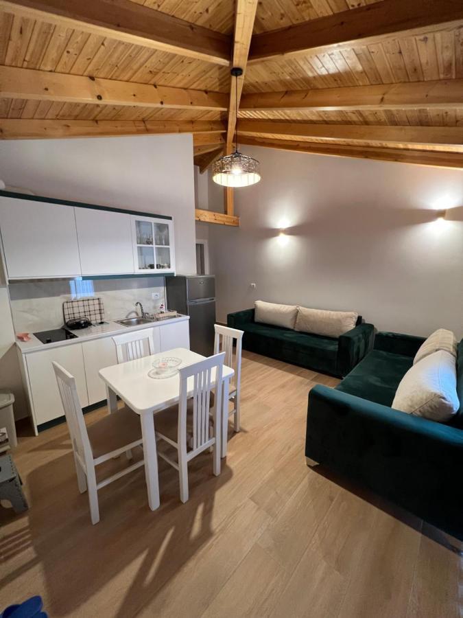 Apartment Amazing Familiar And