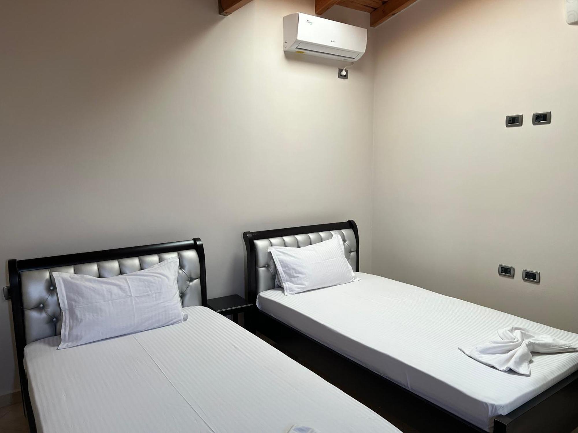 Apartment Amazing Familiar And Sarandë