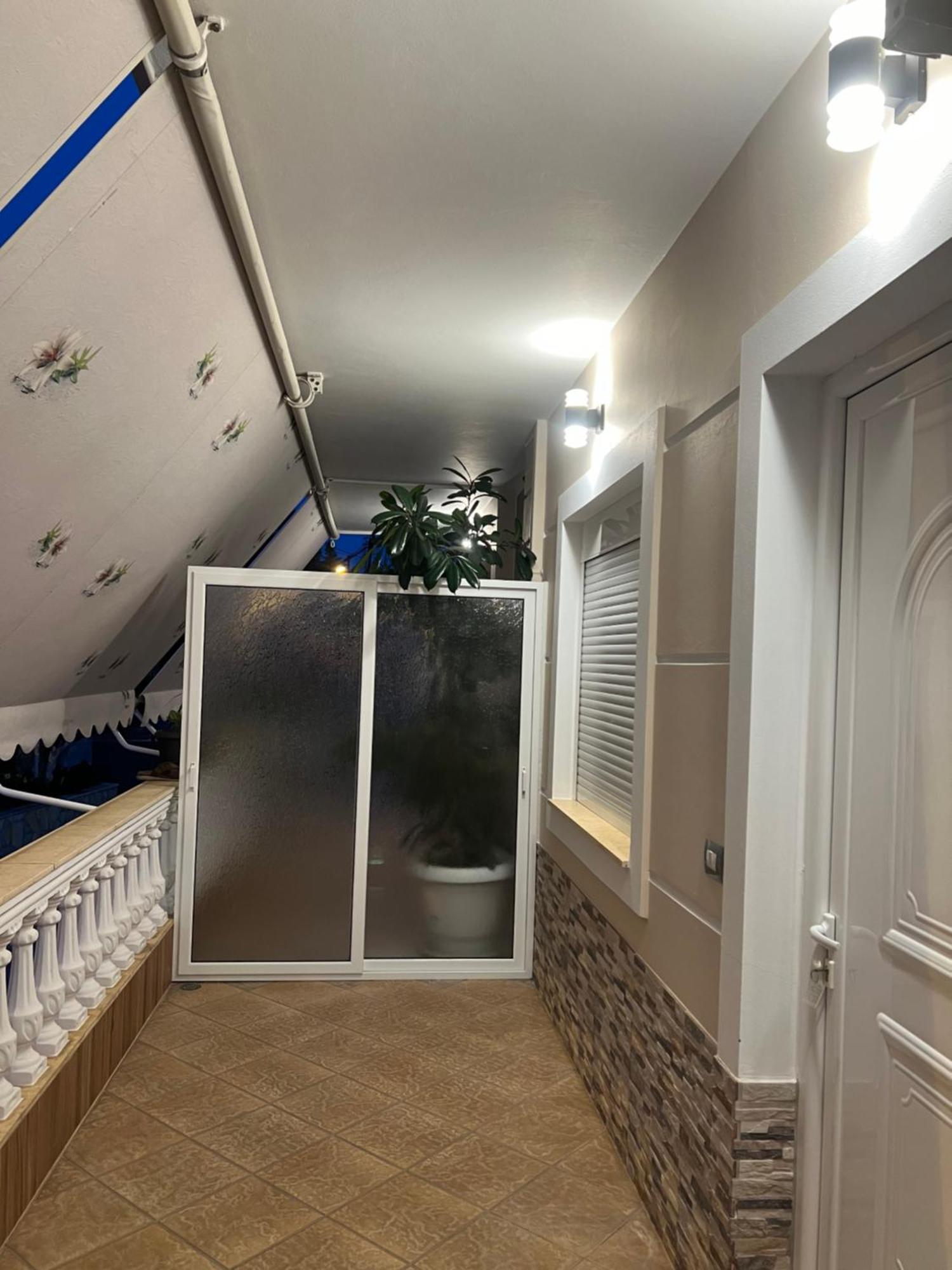Amazing Familiar And Apartment Sarandë